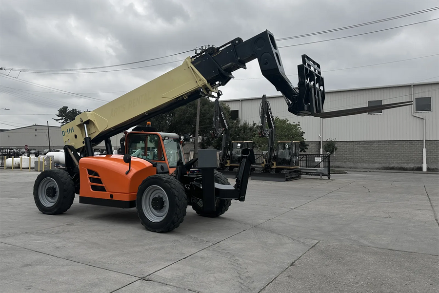 Telescopic Forklift 12,000 lb 55 ft Height