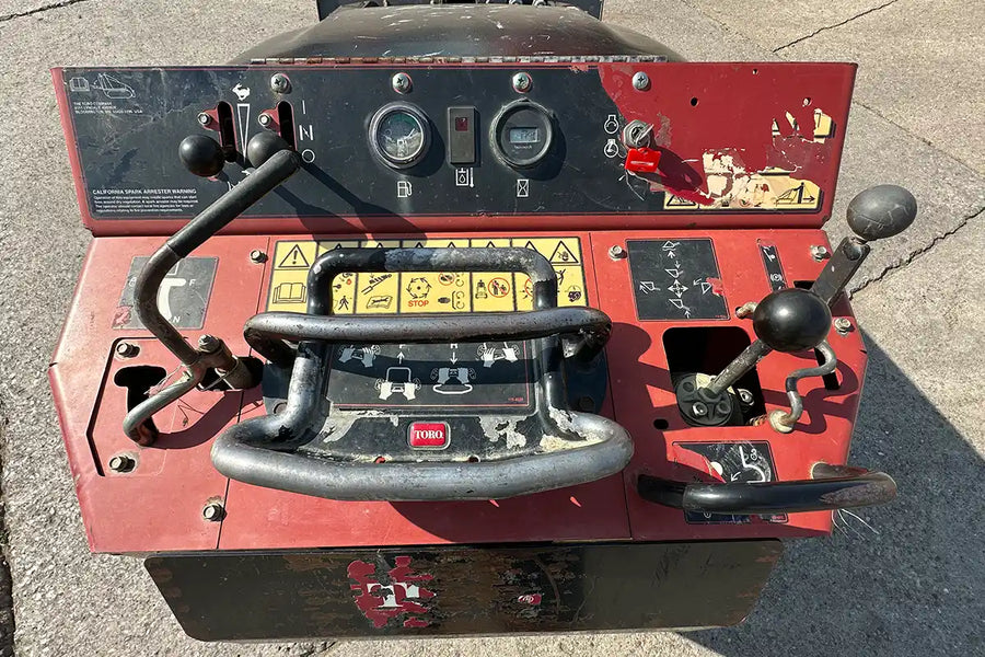 Toro TX427 Utility Loader