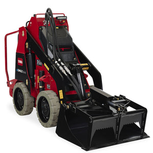 Toro eDing 500 utility loader with grapple bucket